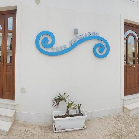Tres hermanos San Vito Lo Capo Exterior foto